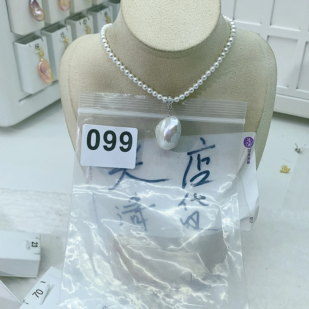 淡水珍珠颈饰合金