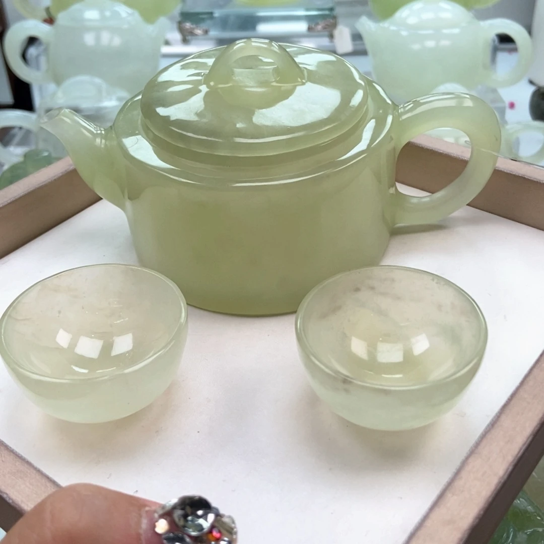 蛇纹石玉未镶嵌壶三***剑