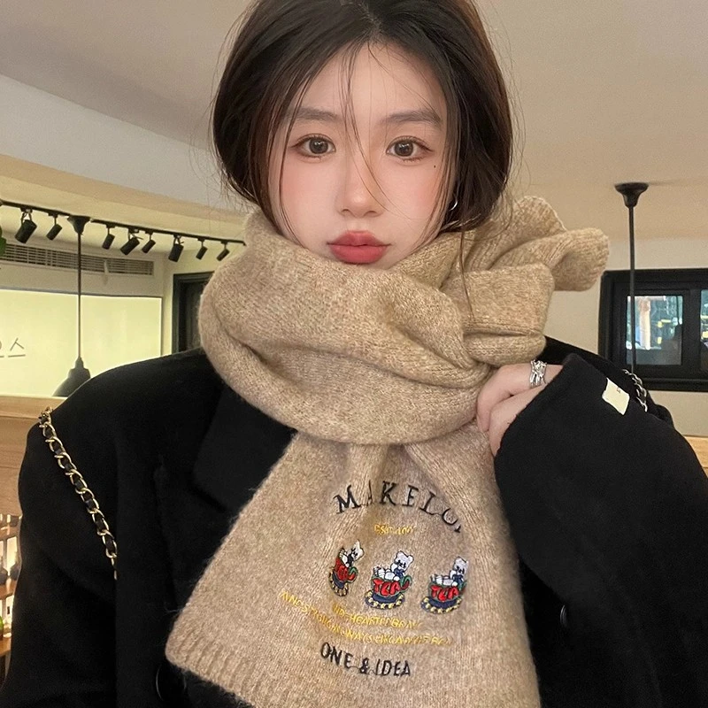 可爱刺绣小熊围巾韩版羊毛围脖加厚保暖针织围巾秋冬百搭纯色围巾