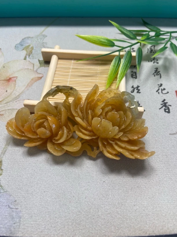 天然岫玉牡丹花蝴蝶 手工俏色玉石花玉颈饰吊坠项链挂坠男女同款
