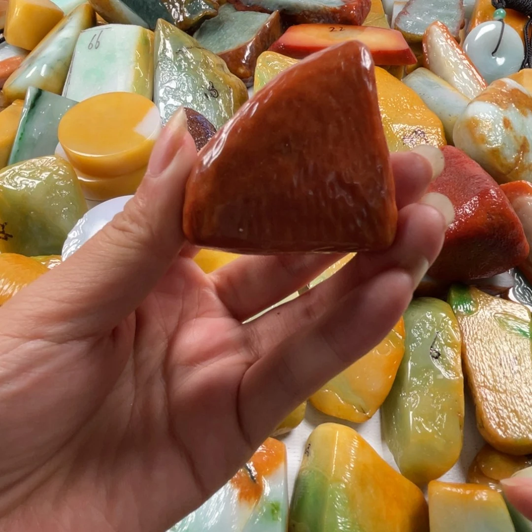 【闪购商品】颈饰未镶嵌翡翠翡翠