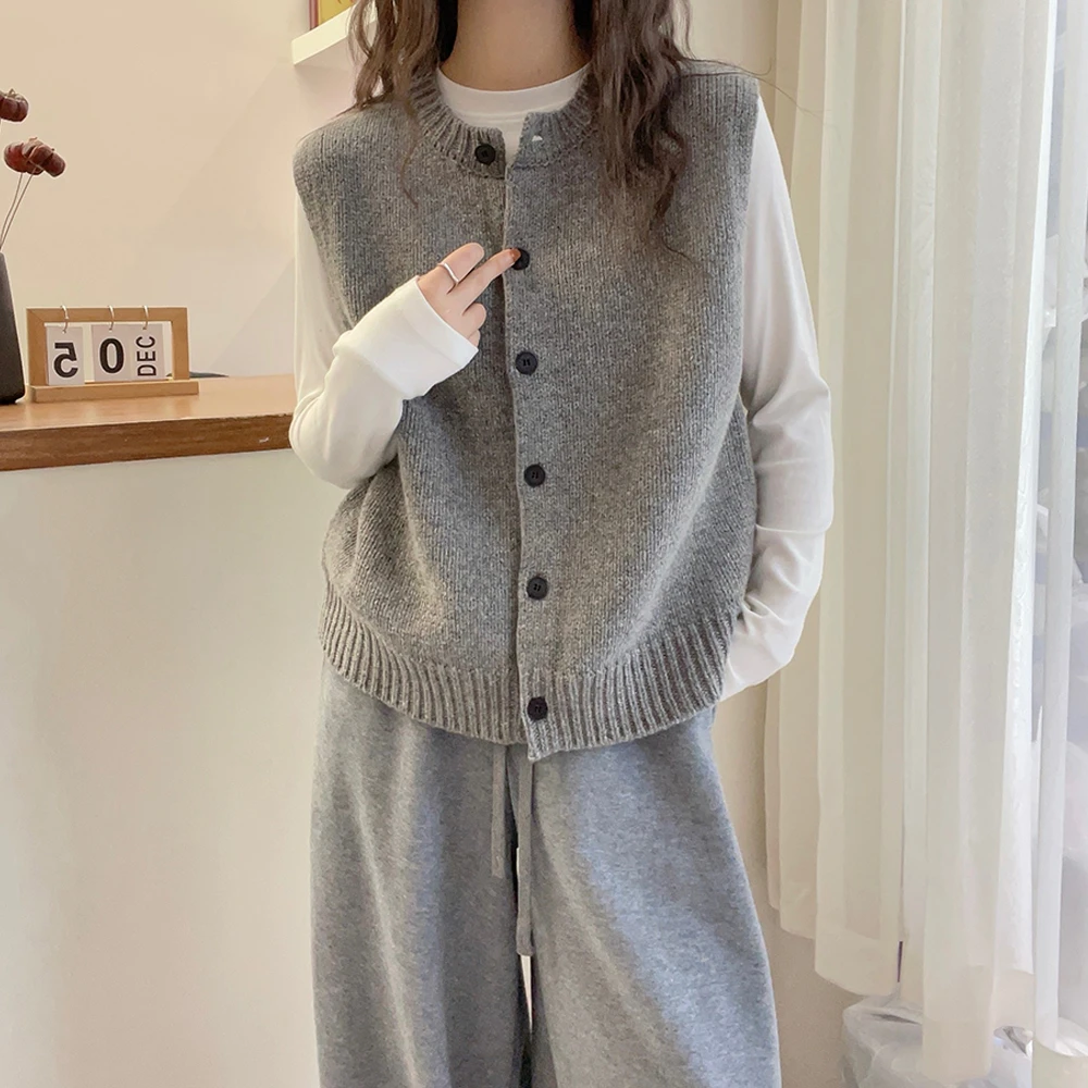 时尚秋季新款圆领开衫春秋小众简约休闲复古宽松无袖针织马甲上衣