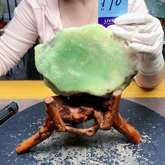 【闪购商品】未镶嵌蛇纹石玉原石