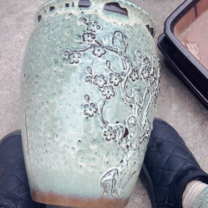 紫砂花盆高约35口约25瑕疵两处