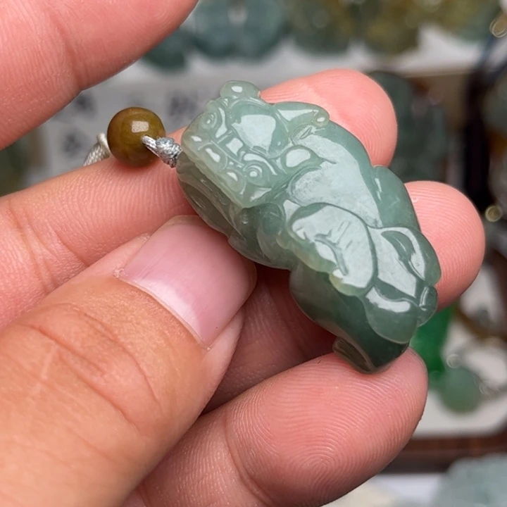 颈饰未镶嵌翡翠貔貅