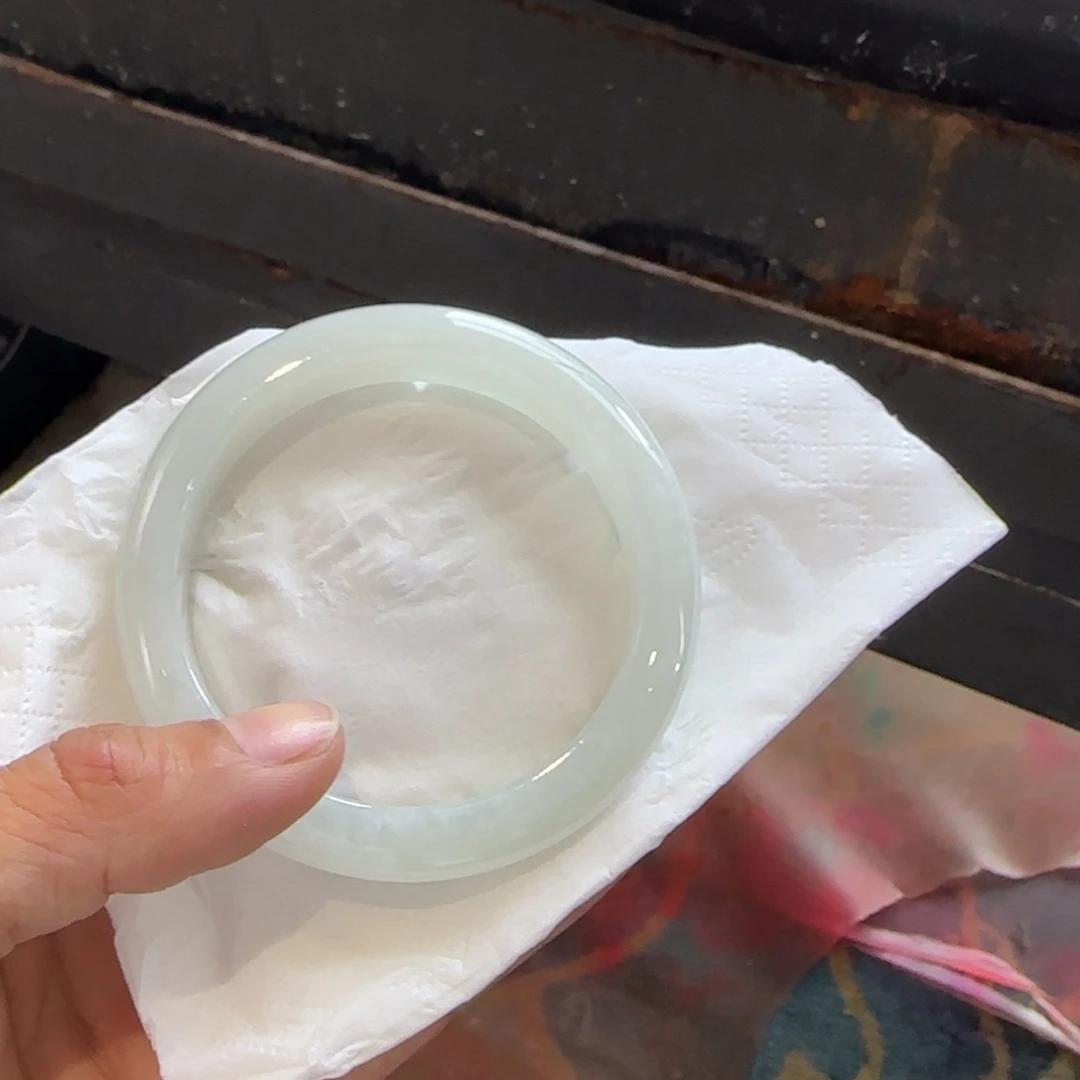 定制翡翠翡翠未镶嵌小**?