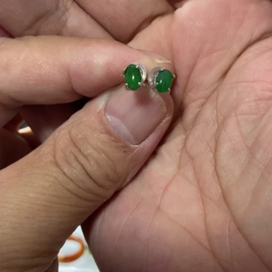 H***W翡翠银S925镶嵌耳饰有纹