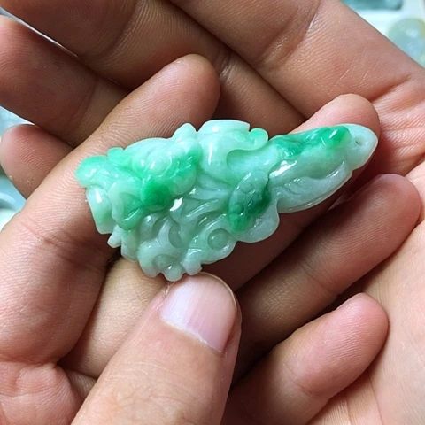 翡翠未镶嵌颈饰天然缅甸翡翠a货