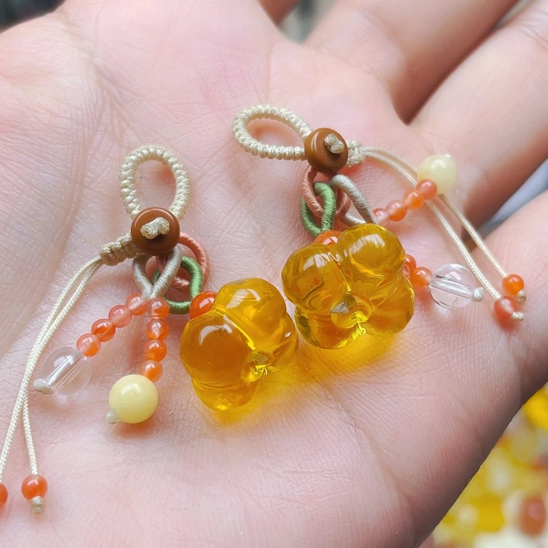 琥珀未镶嵌裸石发一个