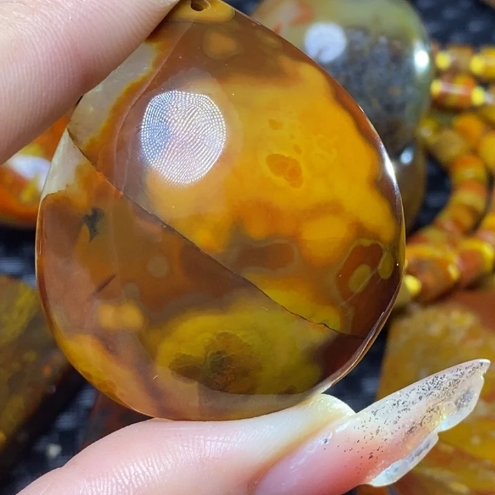 玛瑙/玉髓颈饰未镶嵌