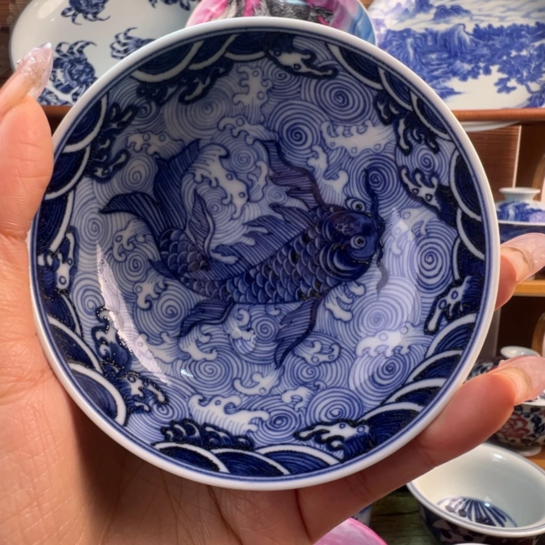 景德镇手绘海水鱼普洱杯