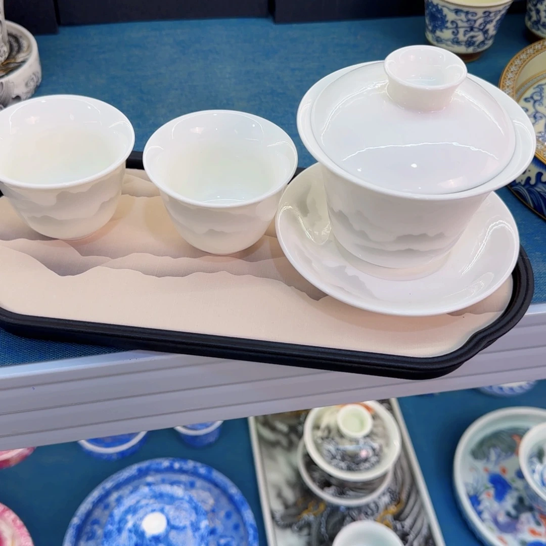 这些盖碗真好看！！！