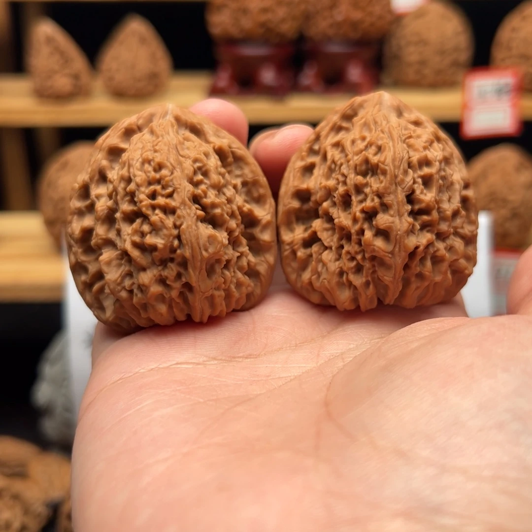 言***大吊坠文玩核桃南疆