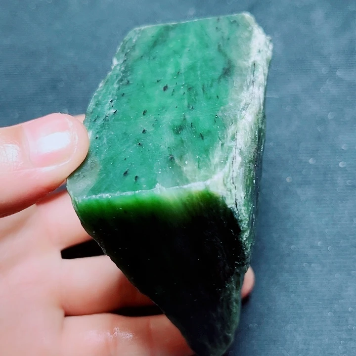 和田玉（糖玉）未镶嵌珠宝奇石