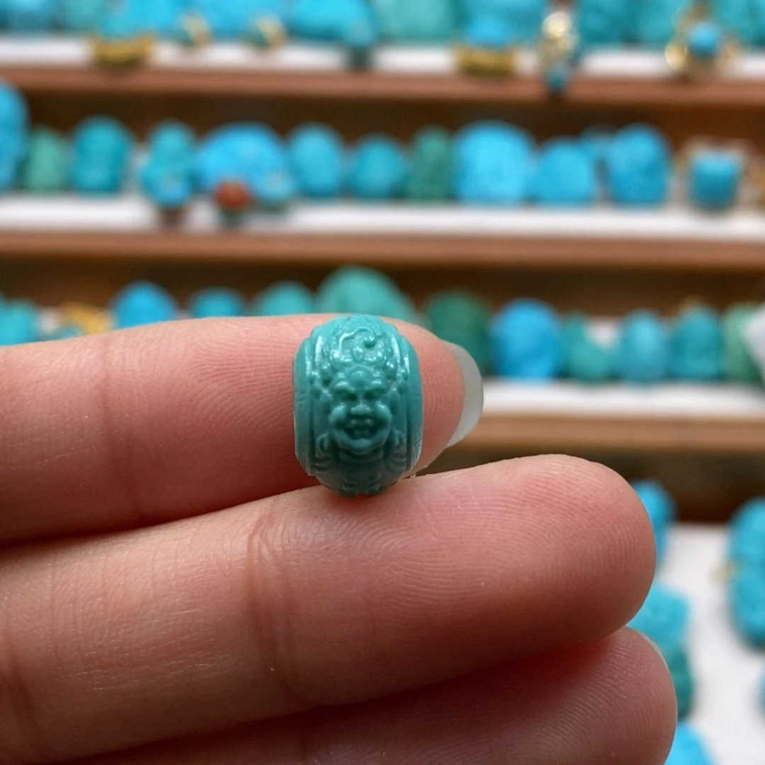 绿松石颈饰未镶嵌