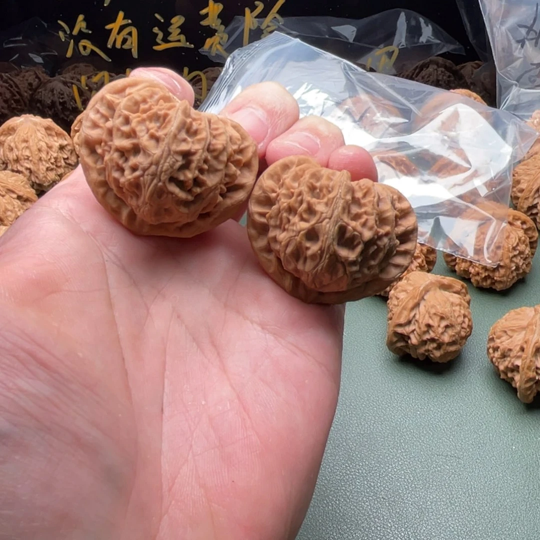 核桃把件斯**。41桃心全品宫灯