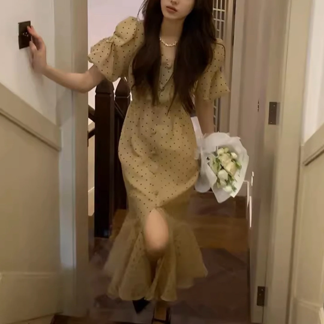 复古法式碎花温柔小众设计感初恋夏季显瘦气质泡泡袖收腰