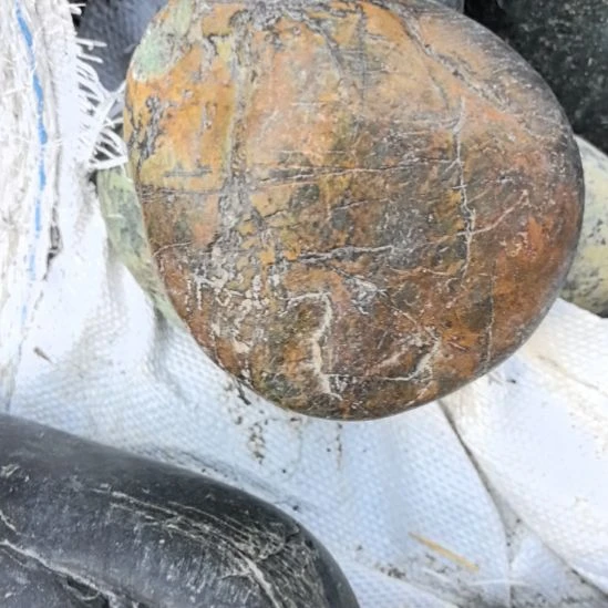 用***3有机玻璃藏玉药王石原石一个