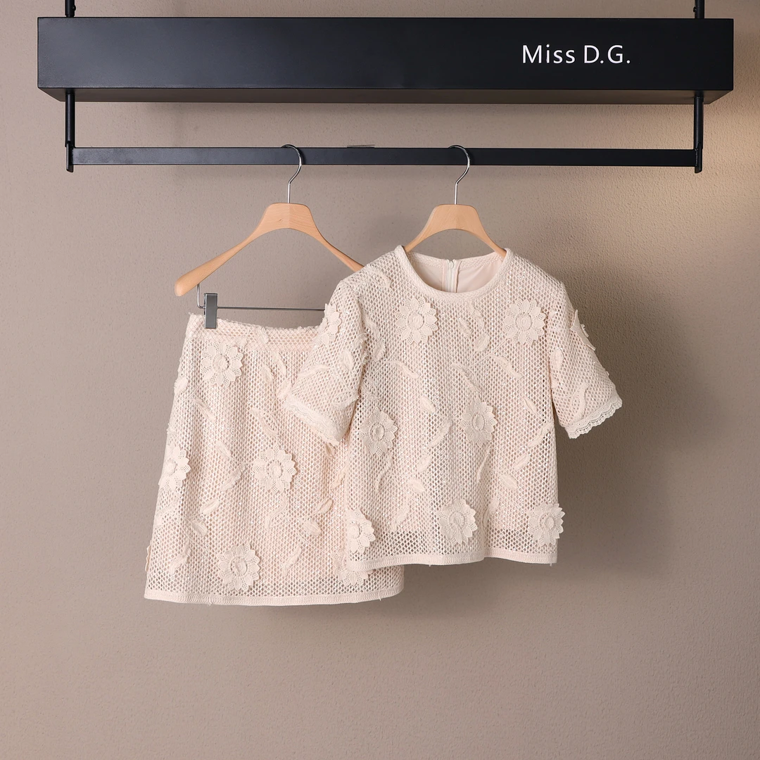 MissD.G.2025夏季新女蕾丝镂空设计感上衣半身裙两件套X-J158