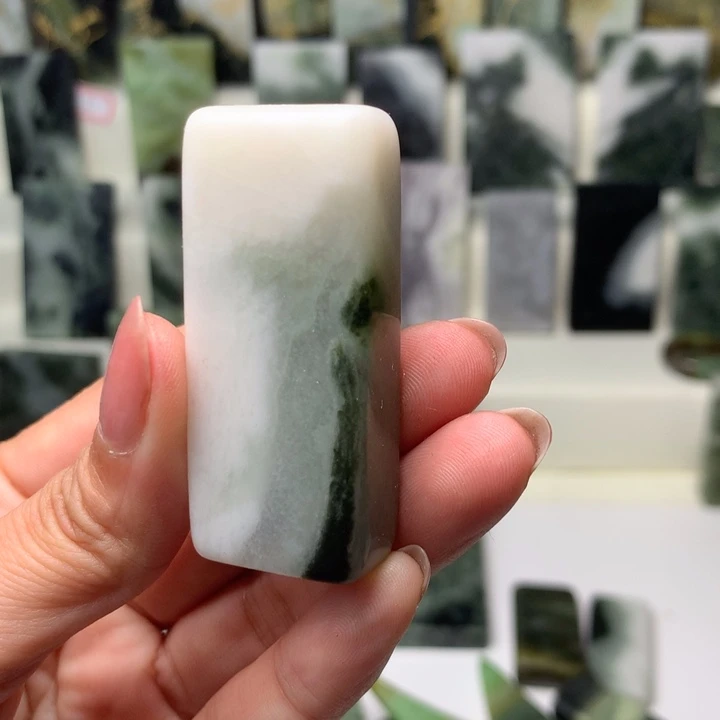 独山玉颈饰未镶嵌庚*