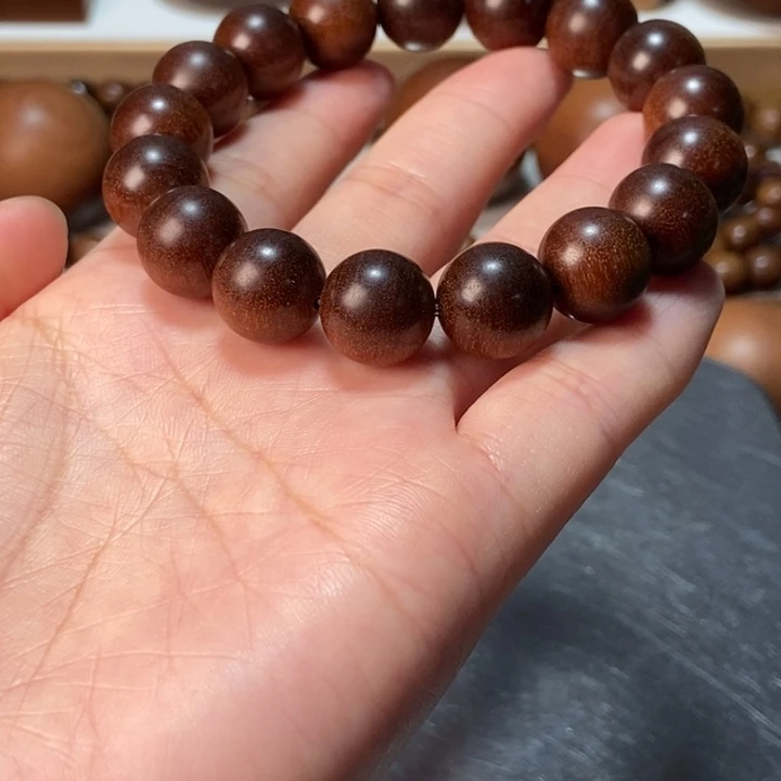 @***诺檀香木老山檀香檀香王1.3*15，奶香