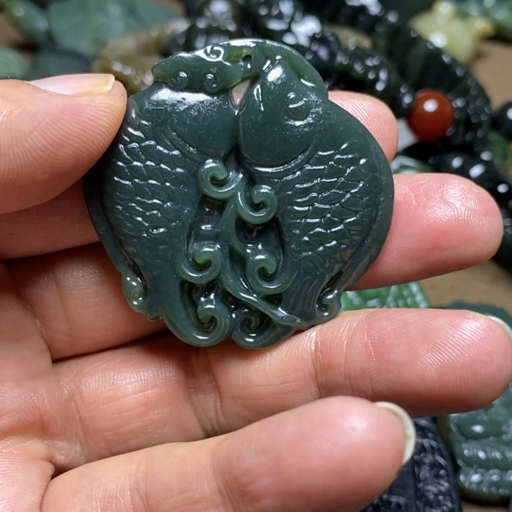 和田玉未镶嵌颈饰