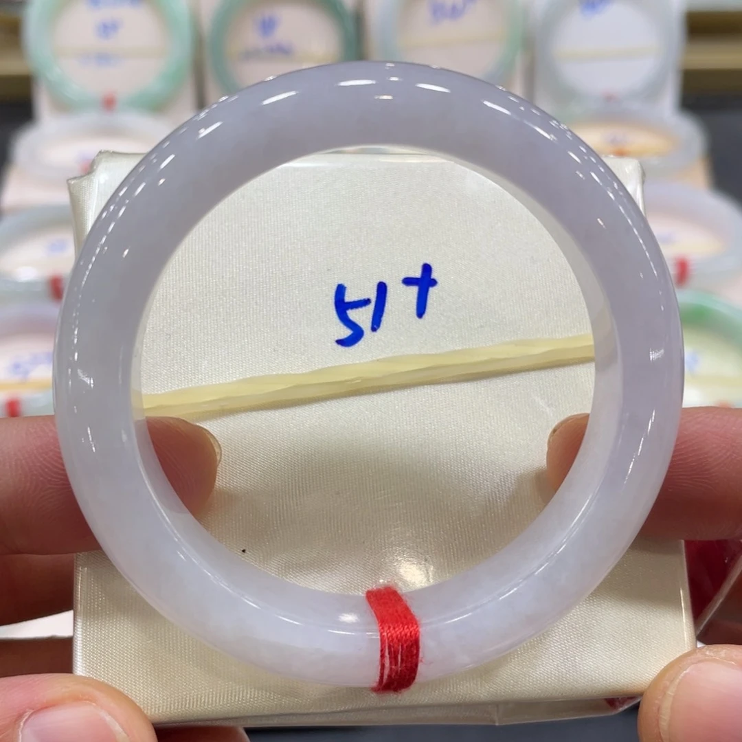 翡翠手镯未镶嵌翡翠手镯