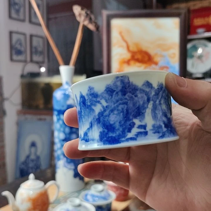 吐***弟摆件手绘青花主人杯山水