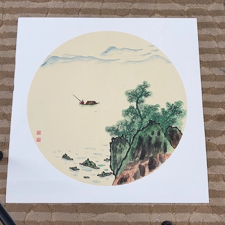 国画花鸟的翅膀是一个巨大的蝴蝶结在空中