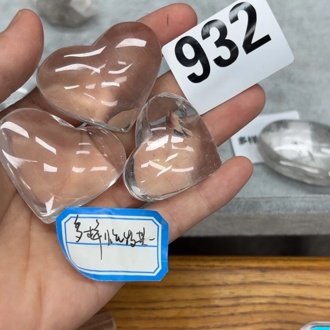 未镶嵌水晶大型摆件（非配饰）一个