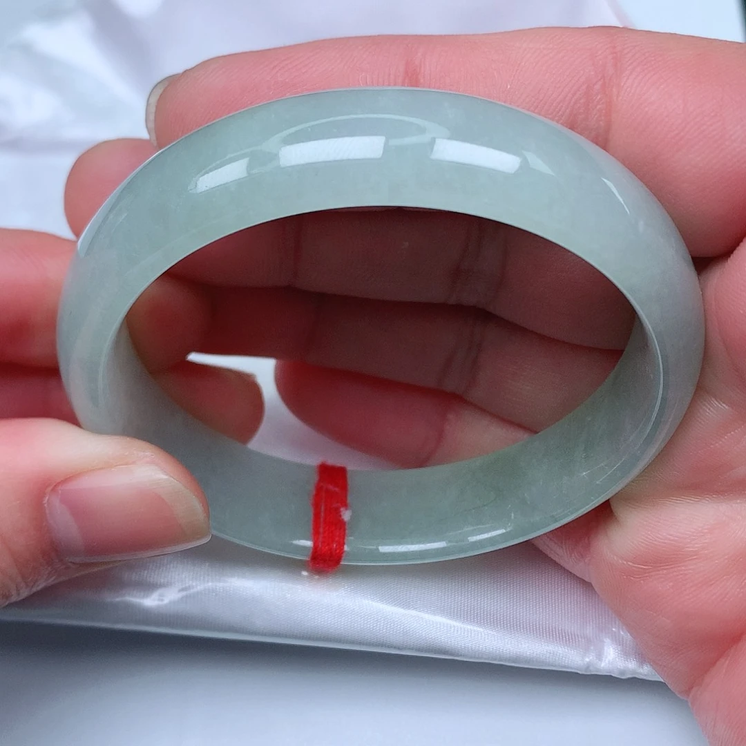 翡翠手镯未镶嵌天然