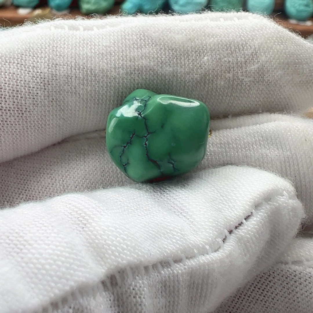 绿松石未镶嵌随形