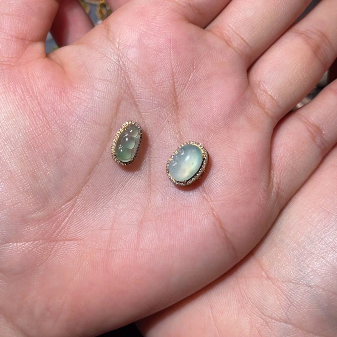 【闪购商品】颈饰18K金镶嵌翡翠?***?