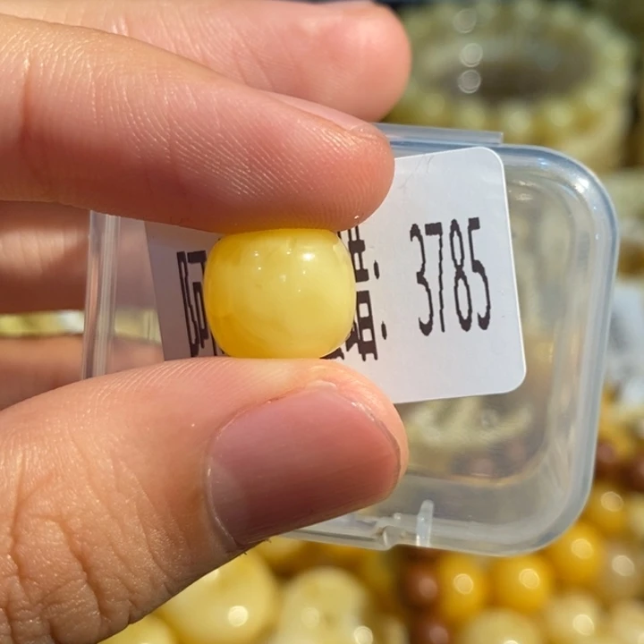 琥珀未镶嵌珠宝奇石3785