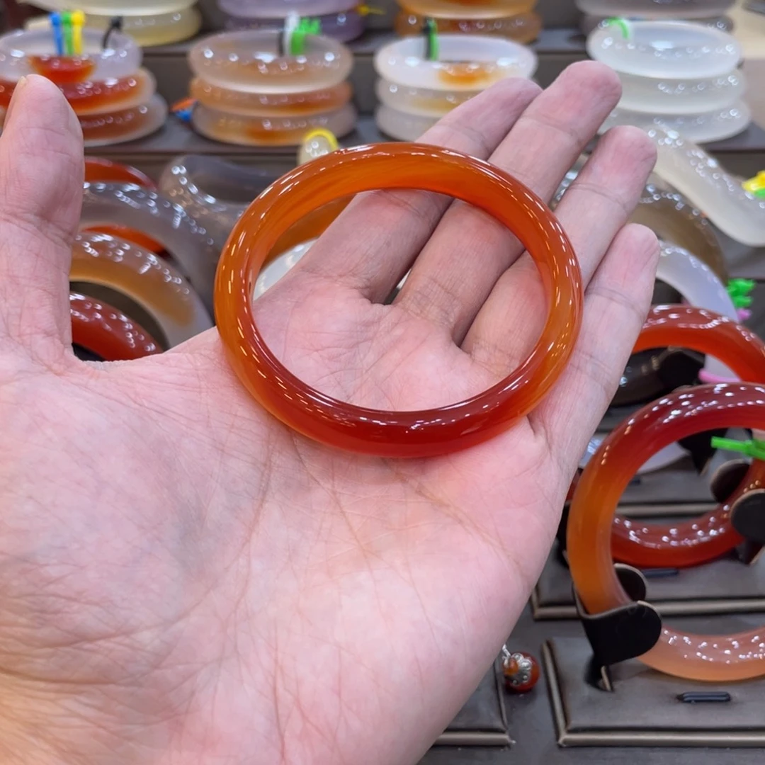 玛瑙/玉髓手镯未镶嵌