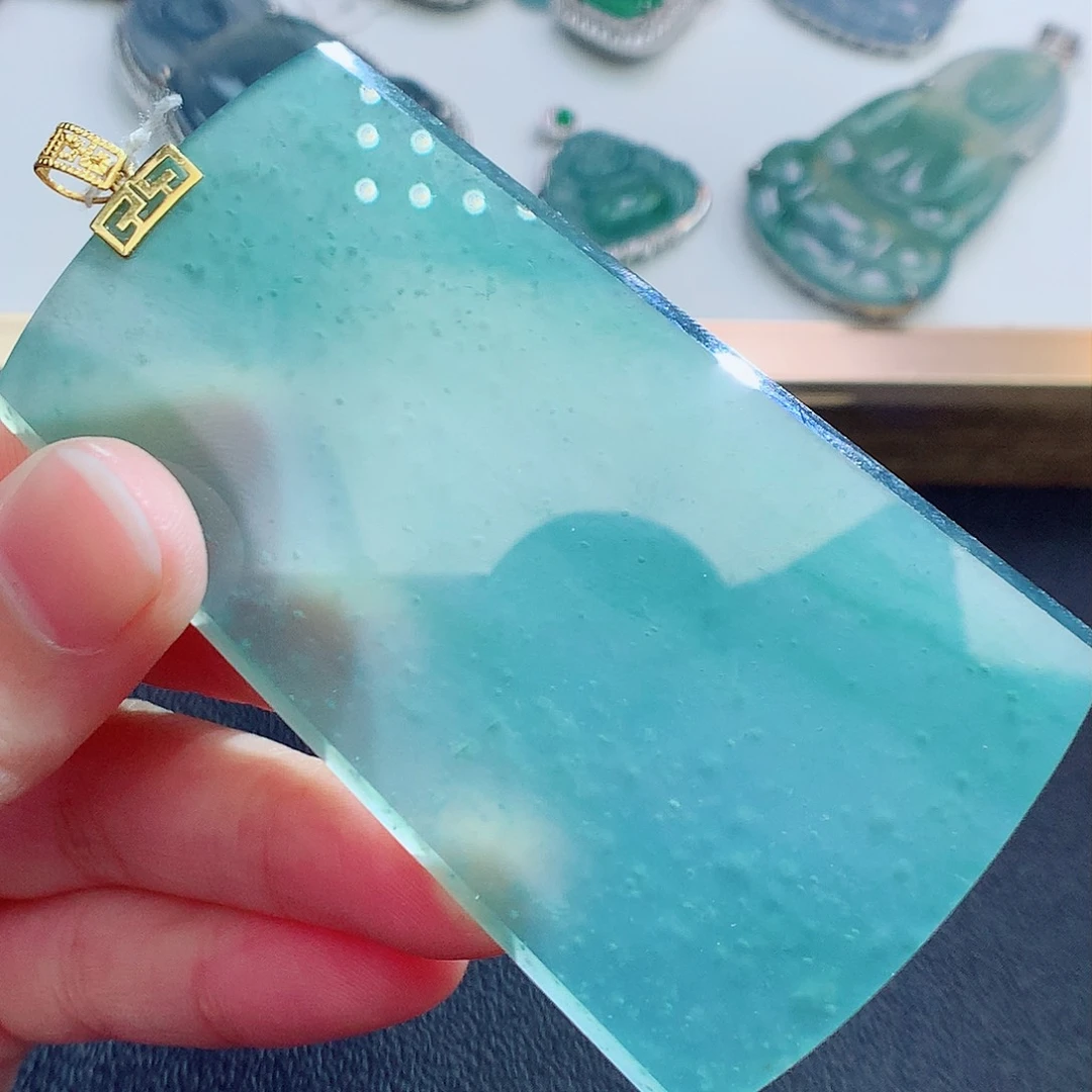 翡翠颈饰未镶嵌翡翠