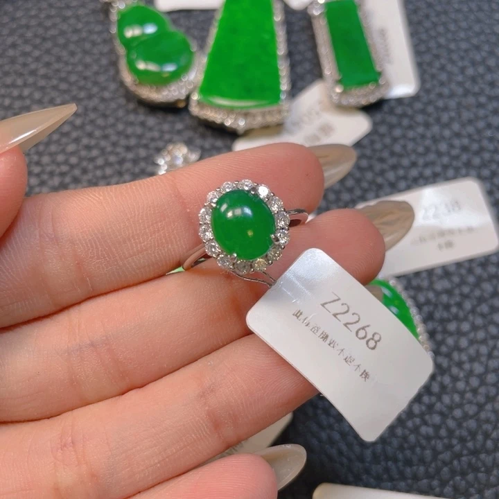 【闪购商品】翡翠银S925镶嵌颈饰H**z翡翠