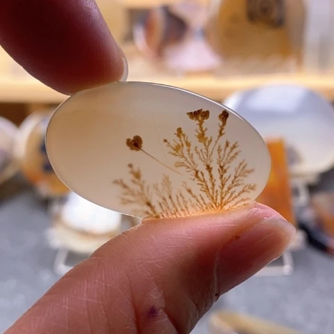 用***8玛瑙/玉髓吊坠(不含链)未镶嵌