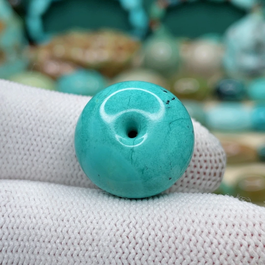 未镶嵌绿松石颈饰