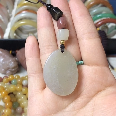 石英质玉未镶嵌手链