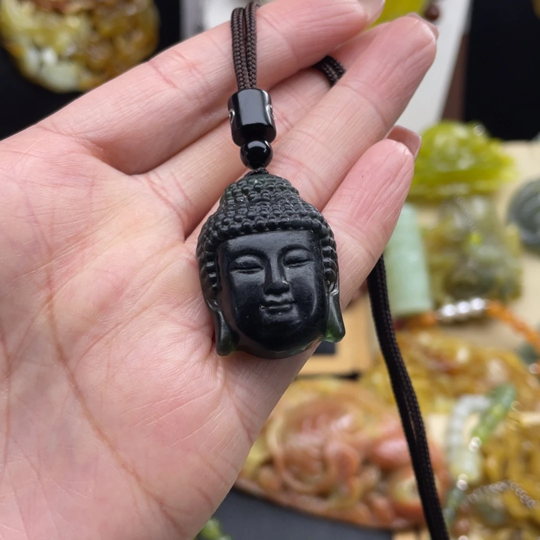 未镶嵌蛇纹石玉颈饰