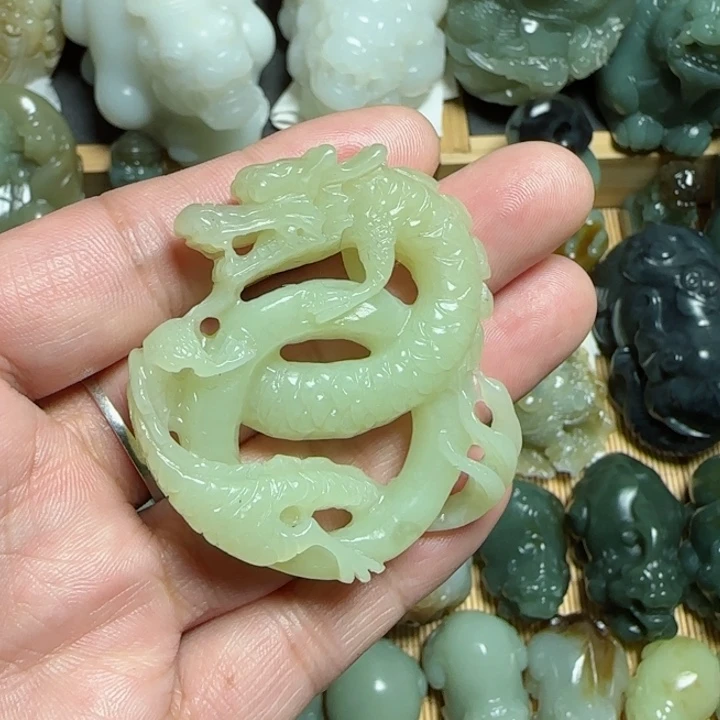 和田玉挂件未镶嵌青*地