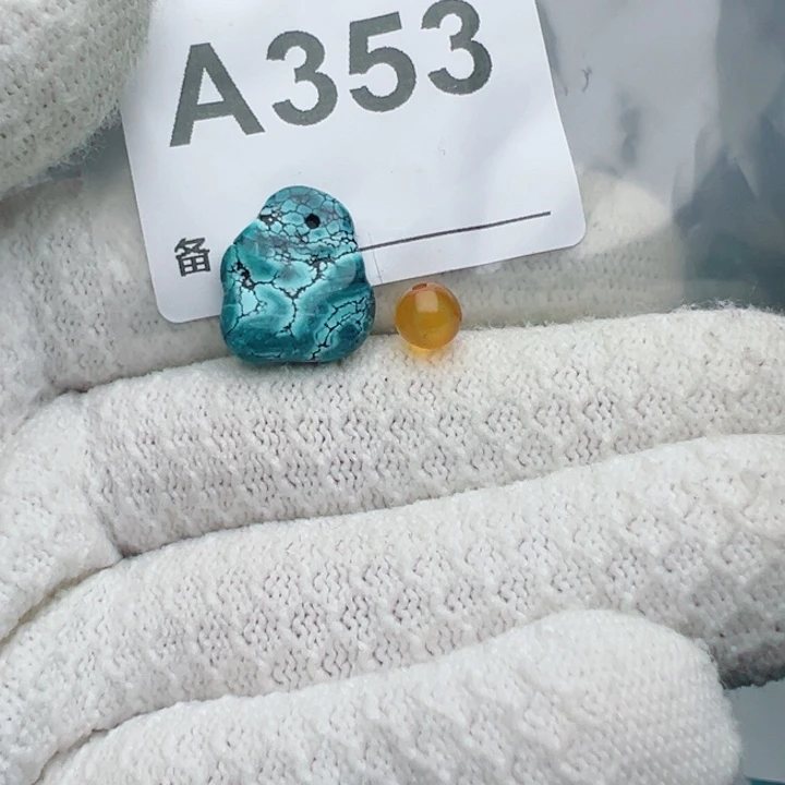 涓***长南红玛瑙未镶嵌珠宝奇石