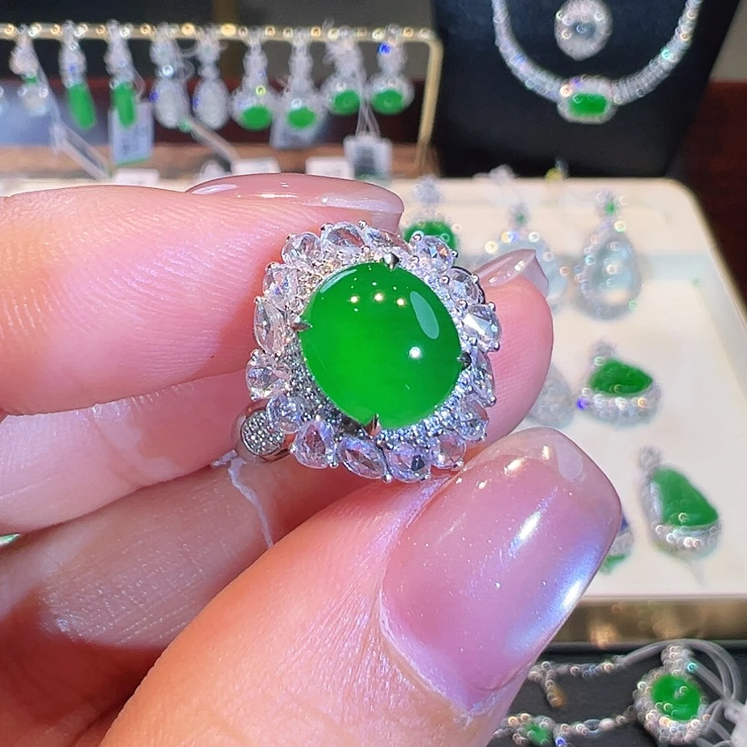 翡翠戒指18K金镶嵌