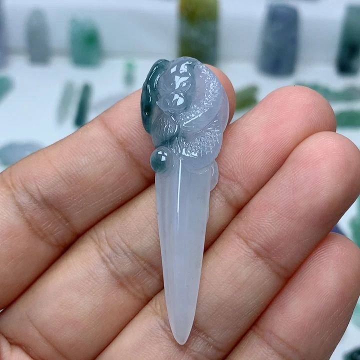 吊坠(不含链)未镶嵌翡翠