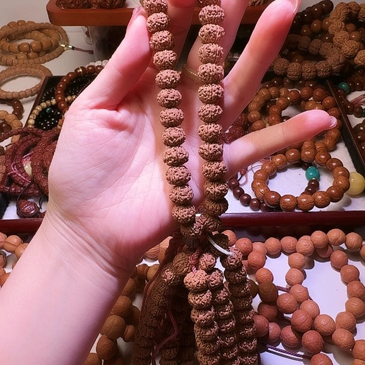 猴头核桃吊坠言*?很漂亮的串串