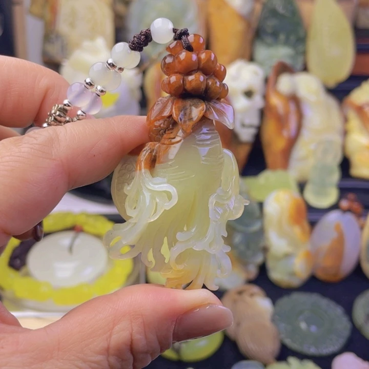 未镶嵌蛇纹石玉颈饰