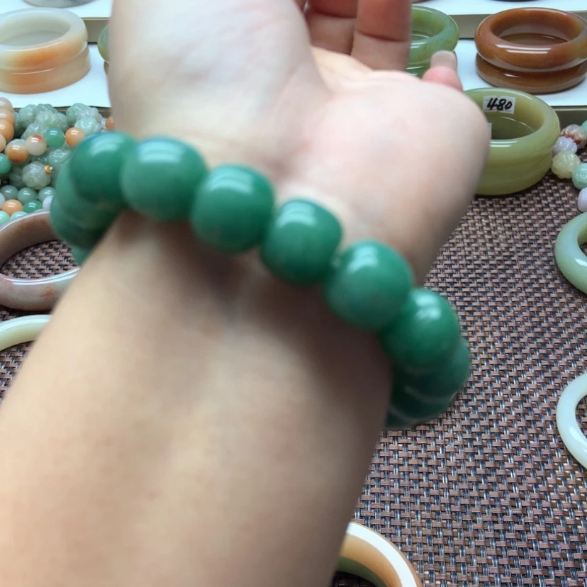 【闪购商品】石英质玉手镯未镶嵌