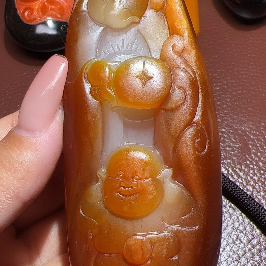 金***光和田玉未镶嵌颈饰