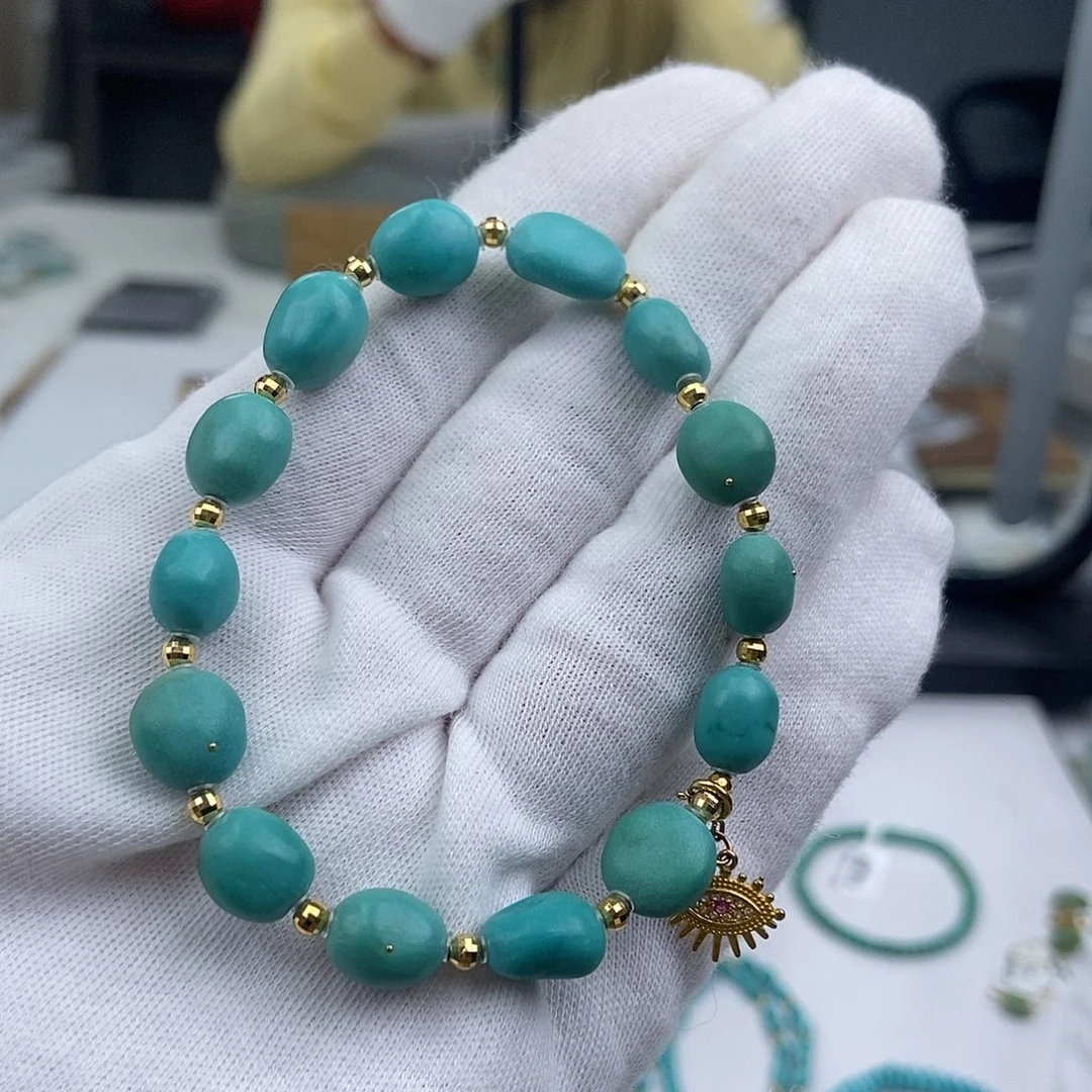 绿松石未镶嵌珠宝奇石